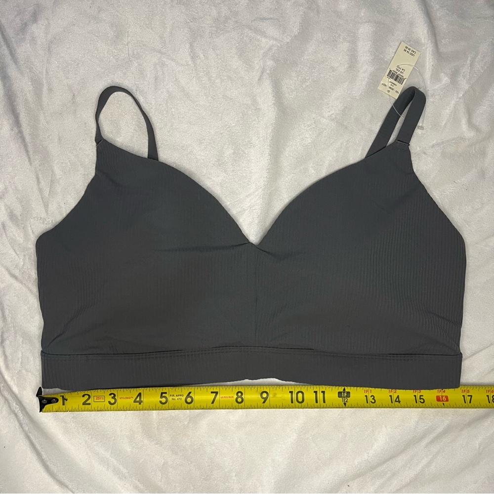NWT Offline by Aerie Gray Rib Triangle Sports Bra Sz XXL (40DD, 42C, 42D, 42DD)